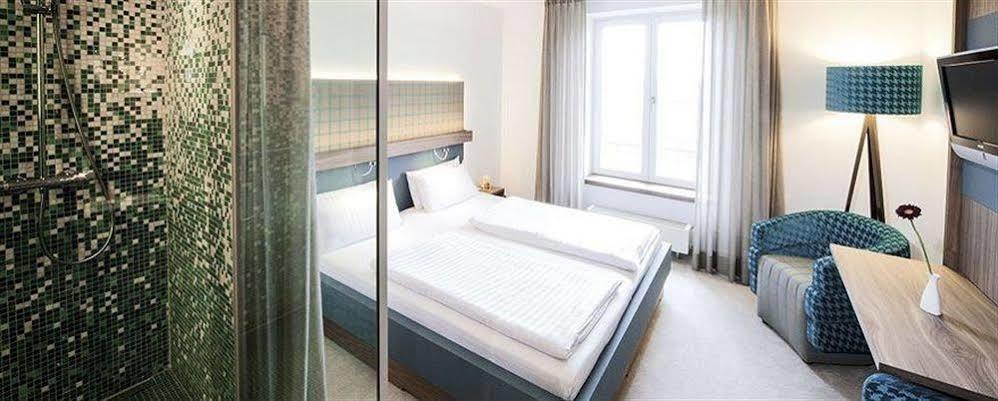 Hotel Bornmuehle à Groß Nemerow Extérieur photo